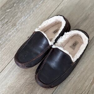 UGG Men's Chocolate Leather Loafers